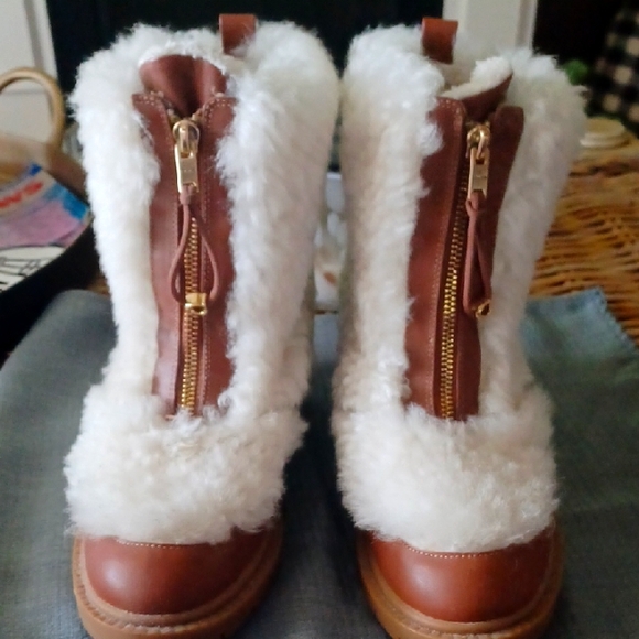 Brown and White Furry Boots with Gold Zipper - Picture 1 of 3